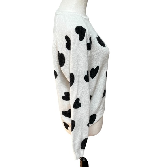 Forever 21 Women’s Large Sweater Cream Dark Gray Hearts Crewneck - Picture 3 of 8